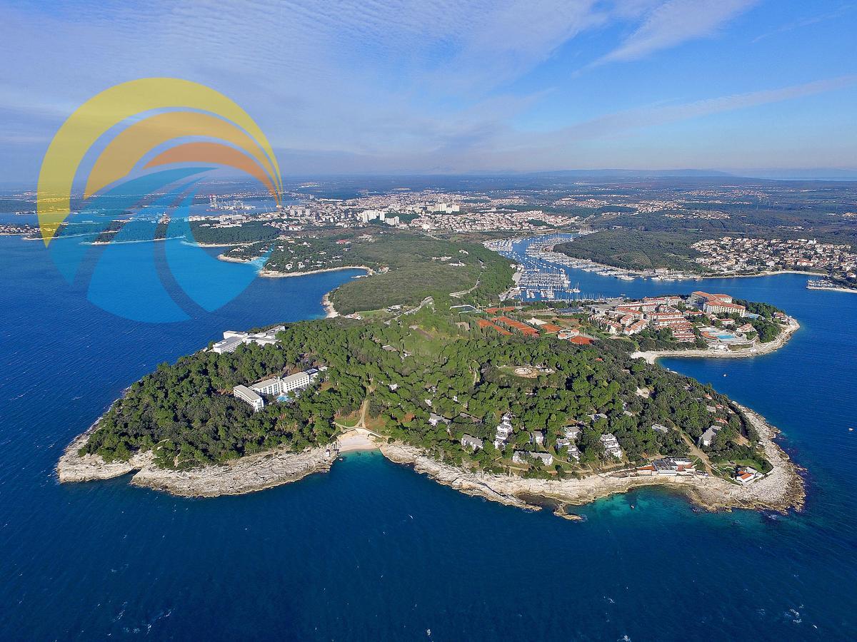 Apartments Sandra 1335 Pula Bagian luar foto